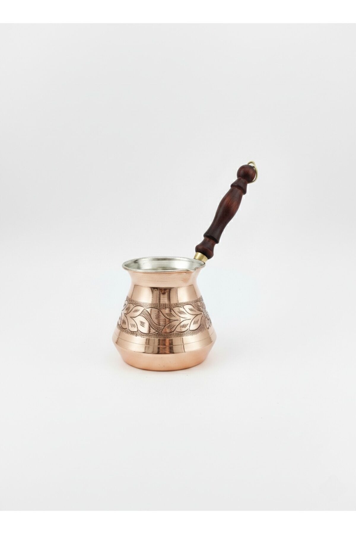 Bakır Oyma İşlemeli Cezve (Ahşap Kulplu 7-8 Kişilik) 1 mm Metalik